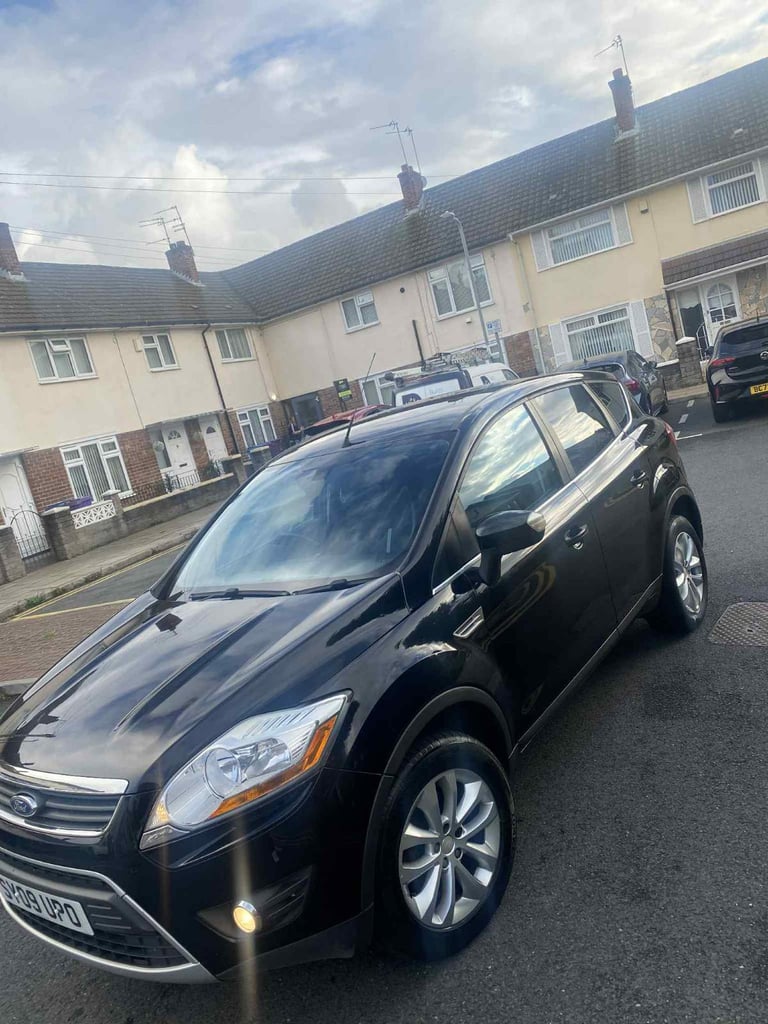 Ford, KUGA Titanium Low mileage 2010