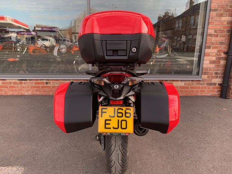 Honda VFR 800 - 2 YEAR WARRANTY 