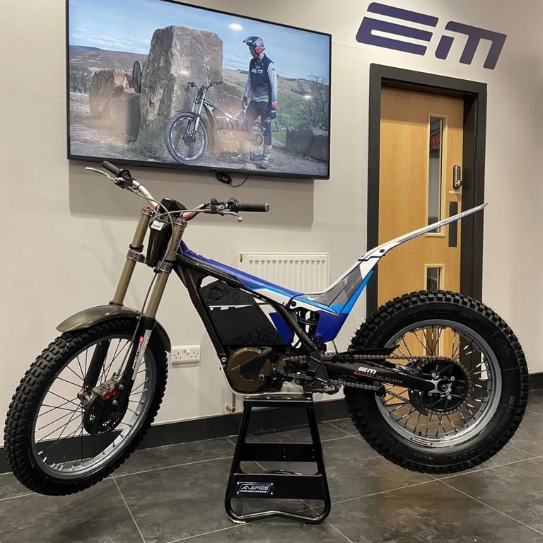 2025 EM EPURE FACTOR-E 1.8kWh **EXCELLENT CONDITION** USED TRIALS BIKE