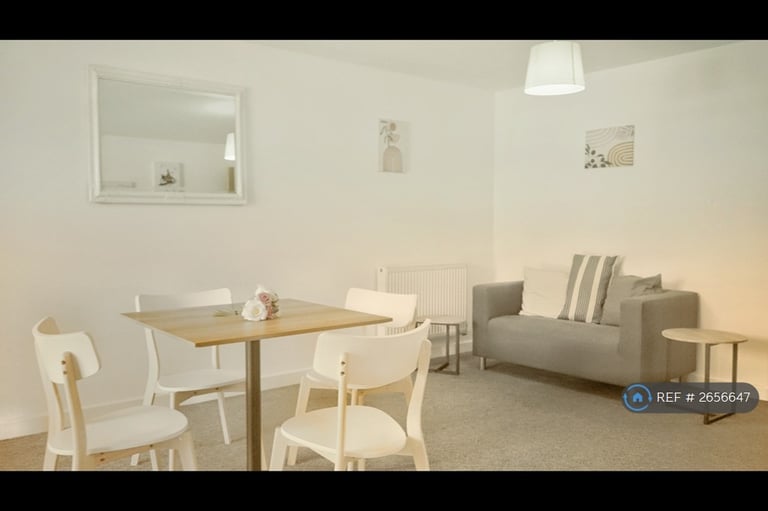 image for 2 bedroom flat in Jacob House, Portsmouth, PO1 (2 bed) (#2656647)