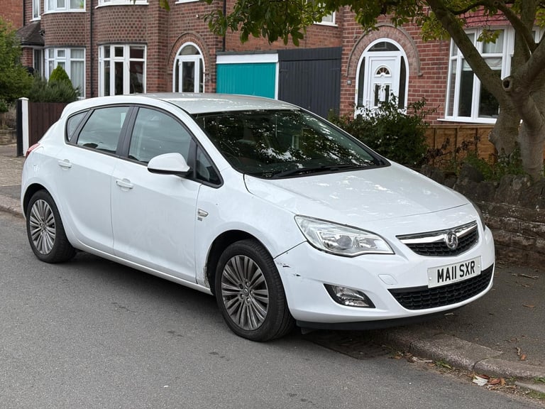 image for Vauxhall, ASTRA, Hatchback, 2011, Manual, 1398 (cc), 5 doors