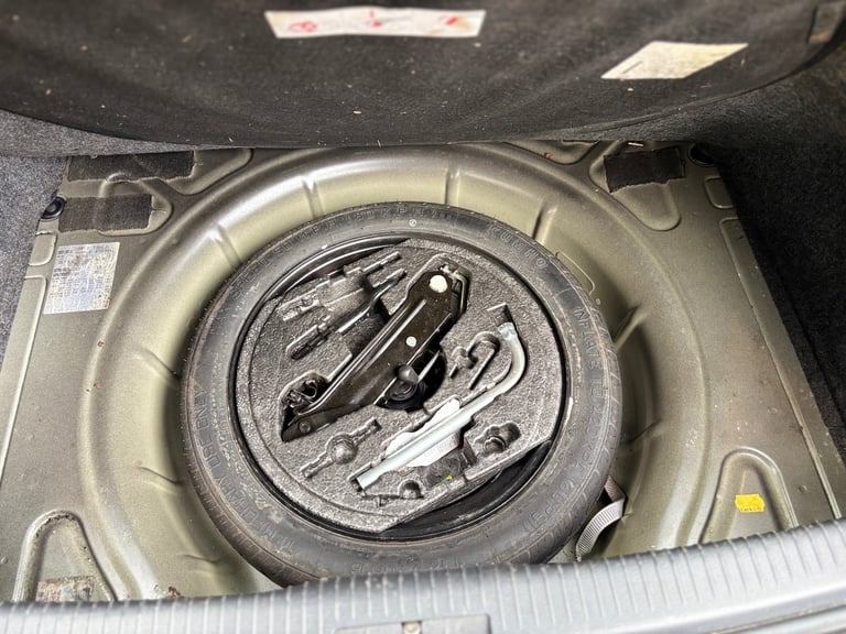 Volkswagen, GOLF, Hatchback, 2010, Semi-Auto, 1390 (cc), 5 doors