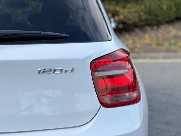 2014 BMW 1 Series 2.0 120d Sport Euro 5 (s/s) 3dr HATCHBACK Diesel Manual