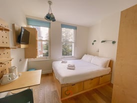 Happy to offer this studio apartment in Warwick Rd, Kensington, Earls Court, SW5-Ref: 1600
