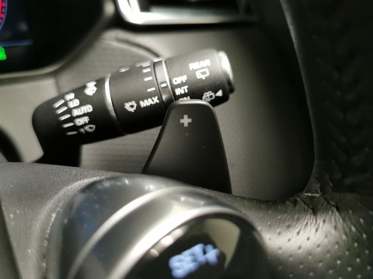 2020 Land Rover Range Rover Velar 2.0 D240 SE SUV 5dr Diesel Auto 4WD Euro 6 (s/s) (240 ps) - REV...