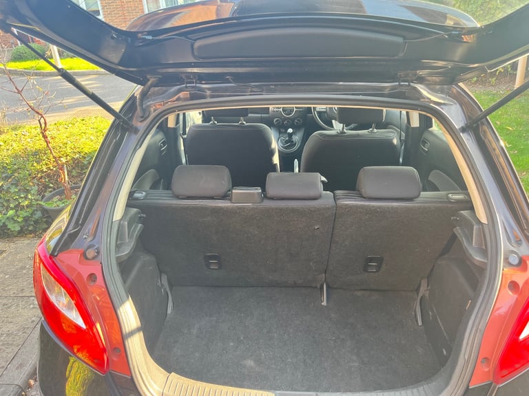 Mazda 2 Tamara 2010