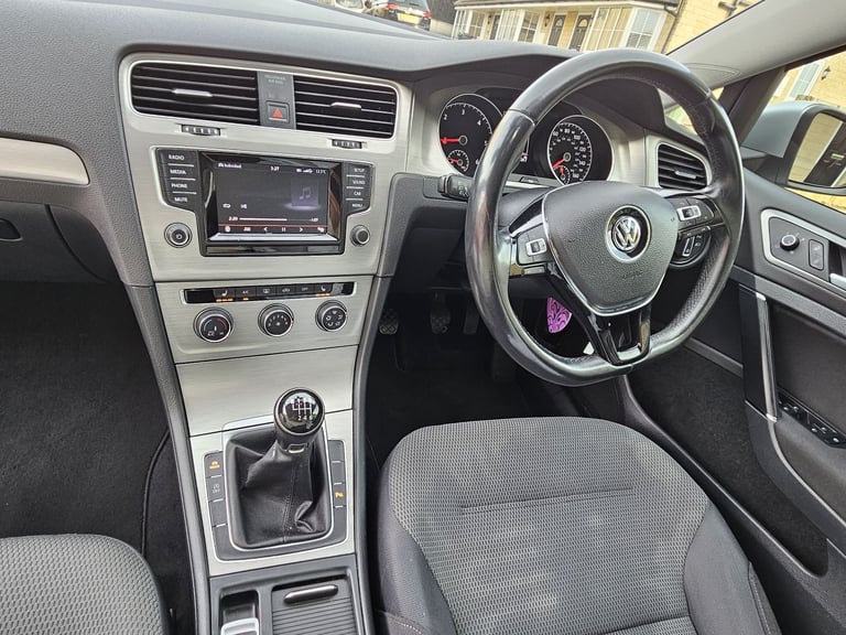 VW Gold tdi 2.0 Diesel BlueMotion Tech Match Hatchback Manual 2014.