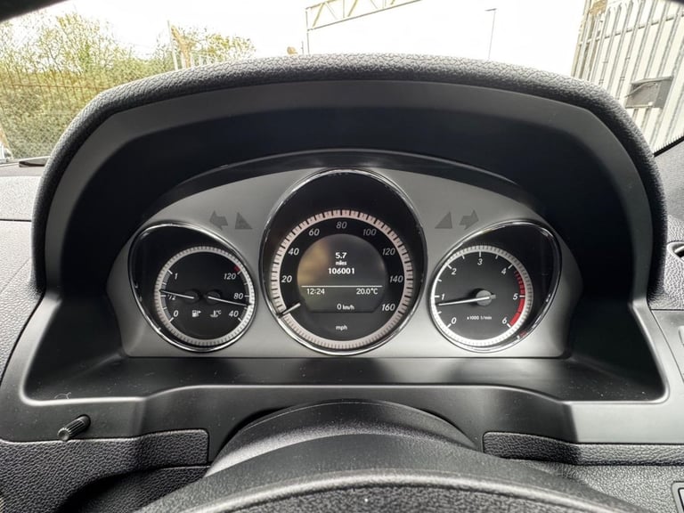 2010 60 MERCEDES-BENZ C-CLASS 2.1 C220 CDI BLUEEFFICIENCY SPORT ESTATE 5DR DIESE