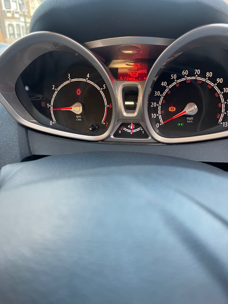 Ford, FIESTA, Hatchback, 2012, Manual, 1242 (cc), 5 doors