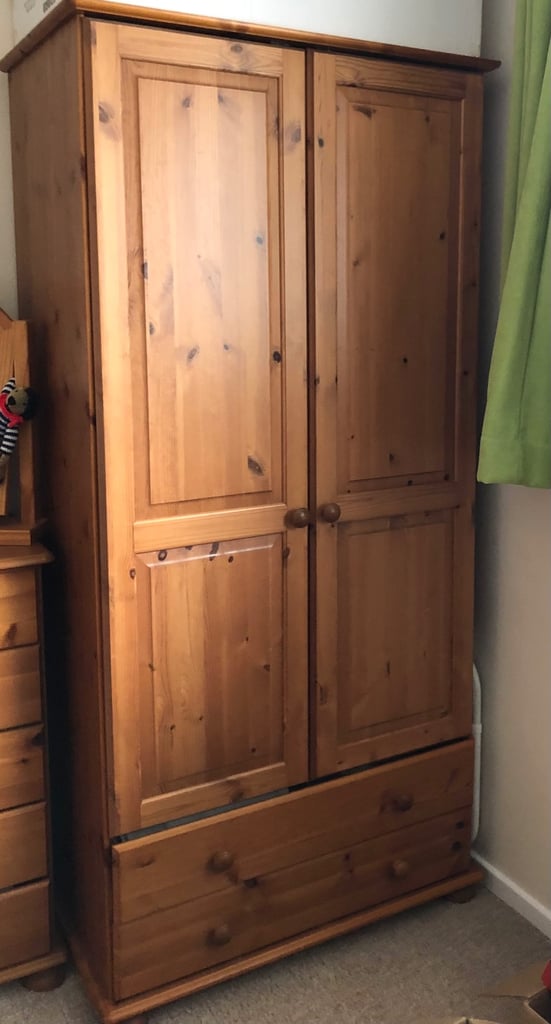 Wardrobe For Sale £ 15.00