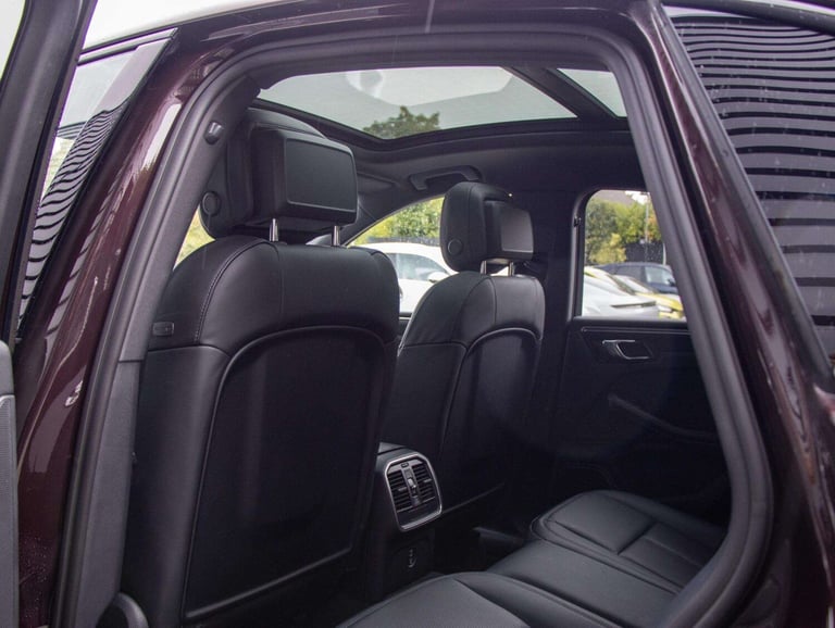 2023 Porsche Macan T 5dr PDK ESTATE PETROL Automatic