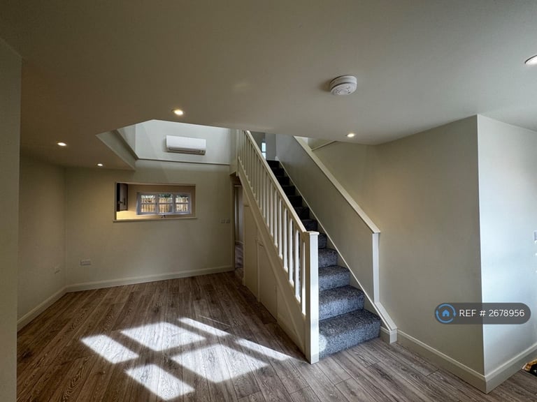 3 bedroom house in Rejerrah Farm Courtyard, Rejerrah, Newquay, TR8 (3 bed) (#2678956)