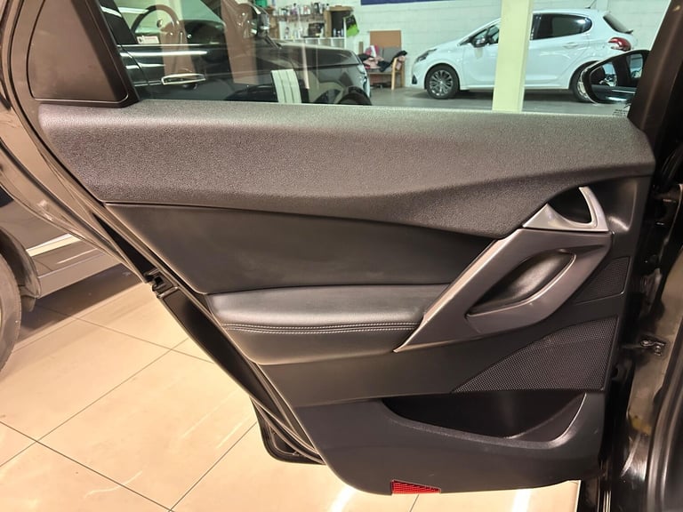 2013 Citroen DS5 2.0 HDi DStyle Euro 5 5dr HATCHBACK Diesel Manual