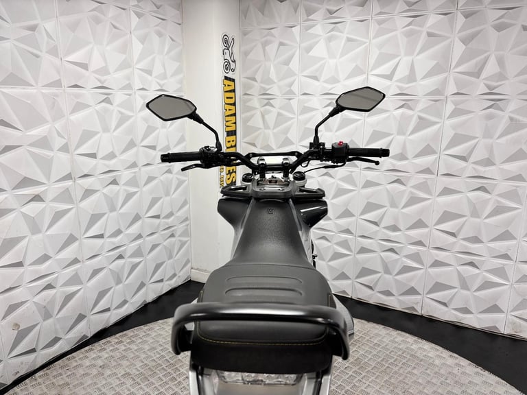 2022 Husqvarna Svartpilen 125 | *WARRANTY PROVIDED*