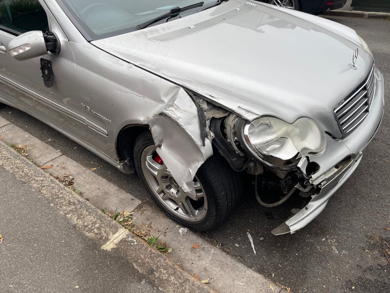 Mercedes Benz c32 amg v6 Kompressor unrecorded damage 