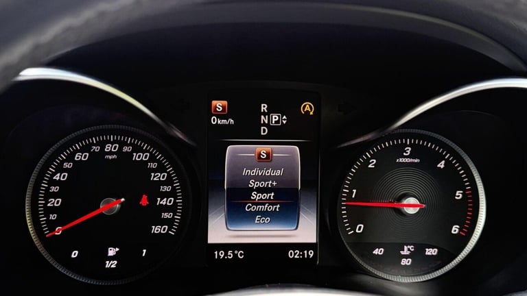 2014 Mercedes-Benz C Class 2.1 C220 BlueTEC AMG Line G-Tronic+ Euro 6 (s/s) 4dr Saloon Diesel Aut...