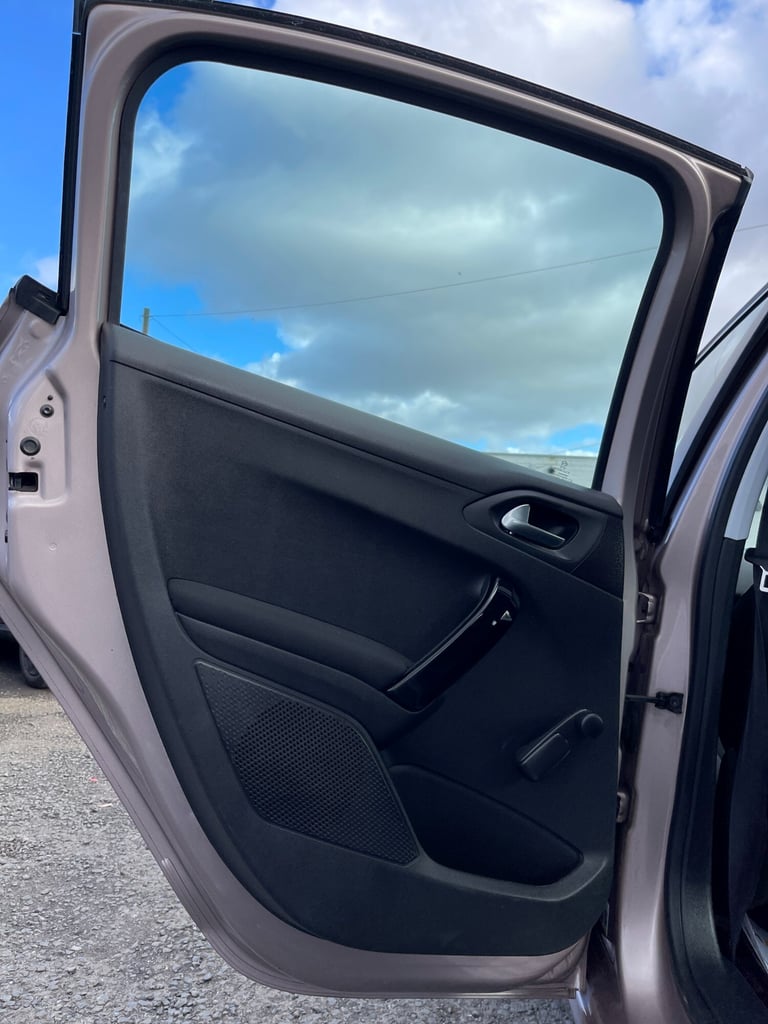 2014 Peugeot 208 ACTIVE 5-Door Petrol