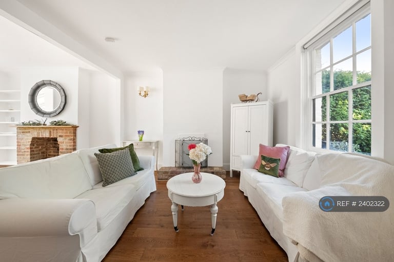 2 bedroom house in Victoria Street, Windsor, SL4 (2 bed) (#2402322)