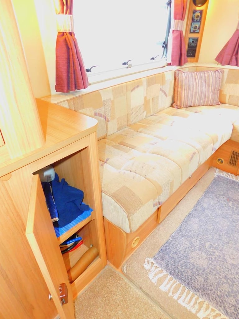 Bailey 625 Approach SE. Peugeot 2.2 Hdi Luxury 2 Berth Motorhome for Sale