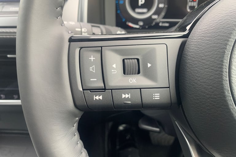2025 Nissan Qashqai 1.5 E-Power N-Connecta [Glass Roof] 5dr Auto Hatchback Hybrid Automatic