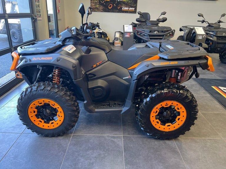 Can-Am Outlander 1000 XT-P T 1000R with ABS ATV Quad