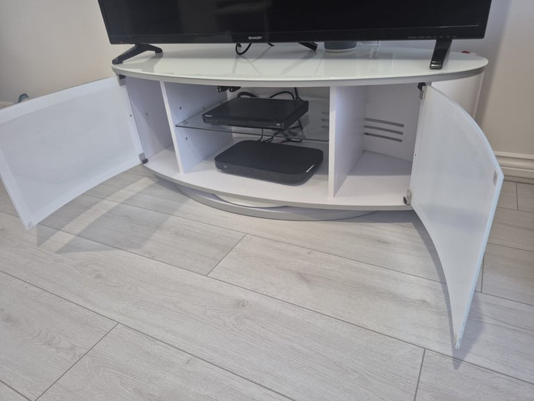 TV Unit x2 & Nest of tables 2 sets