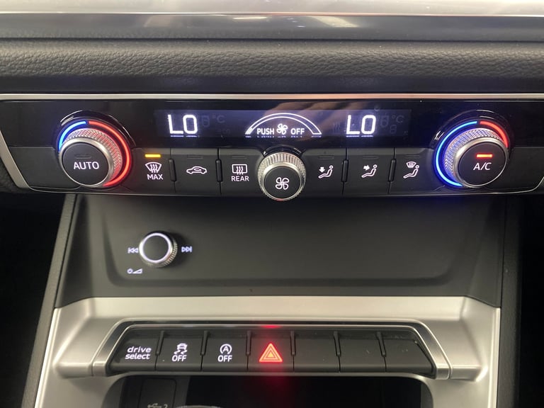 2019 Audi Q3 2.0 TDI 40 Sport SUV 5dr Diesel S Tronic quattro Euro 6 (s/s) (190 ps) - LA Suv Dies...