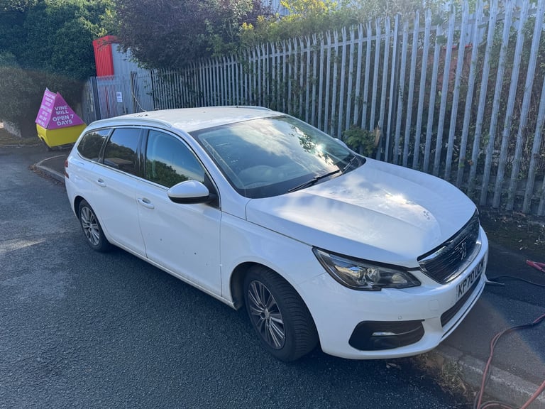 image for 2020/70 PEUGEOT 308 ALLURE 1.2 PURETECH NON RUNNER SPARES OR REPAIRS 