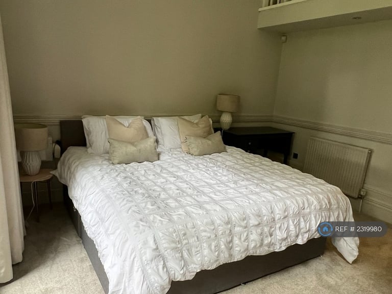 2 bedroom flat in Liverpool, Liverpool, L17 (2 bed) (#2319980)
