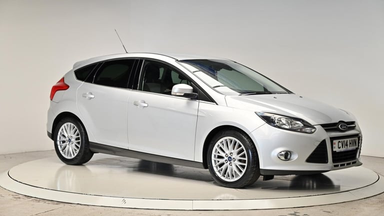 2014 Ford Focus 1.6 TDCi Zetec Euro 5 (s/s) 5dr HATCHBACK Diesel Manual
