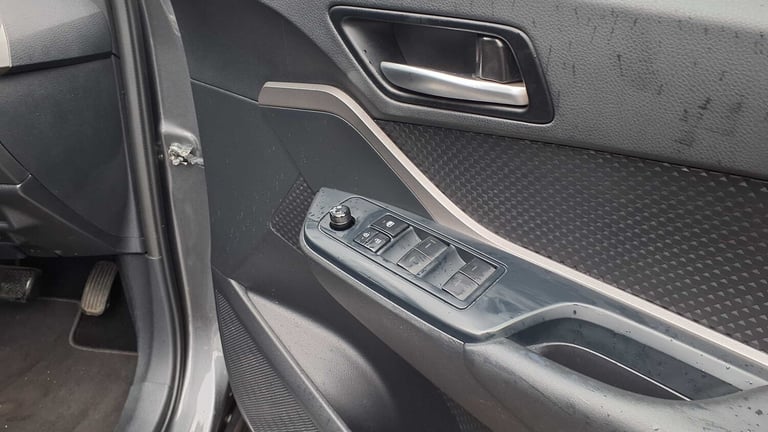  Toyota C-HR 1.8 Hybrid Icon 5dr CVT Hatchback Hybrid Ele Automatic