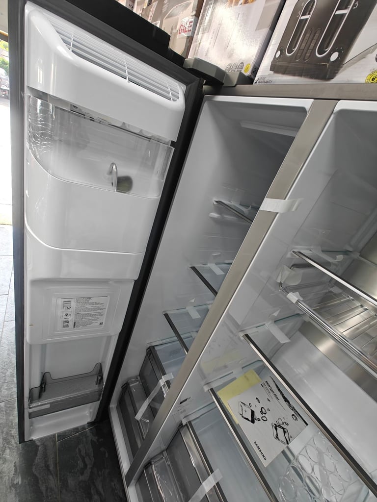 Samsung RS68A884CB1/EU 8 Series SpaceMax American-Style Smart Fridge Freezer
