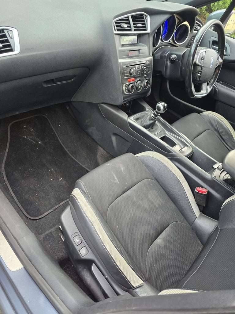 Citroen, DS4, Hatchback, 2012, Manual, 1560 (cc), 5 doors