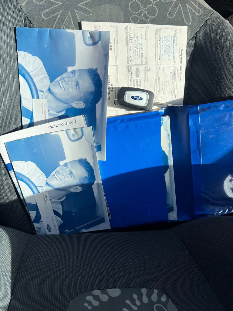 Ford, KA, Hatchback, 2011, Manual, 1242 (cc), 3 doors