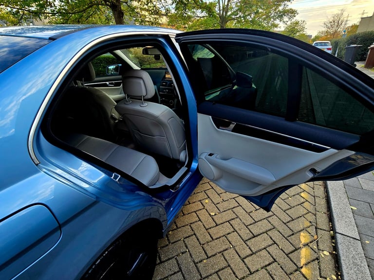 2010 Mercedes-Benz C Class C180 CGI BlueEFFICIENCY Executive LEATHER 90DAYS WARRANTY AUTO SALOON ...