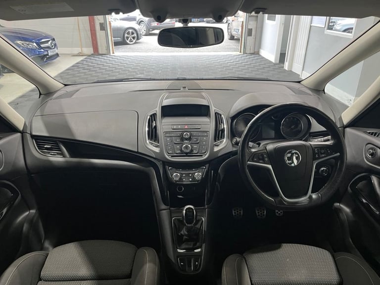 2014 Vauxhall Zafira Tourer 2.0 CDTi SRi MPV 5dr Diesel Manual Euro 5 (130 ps) MPV Diesel Manual