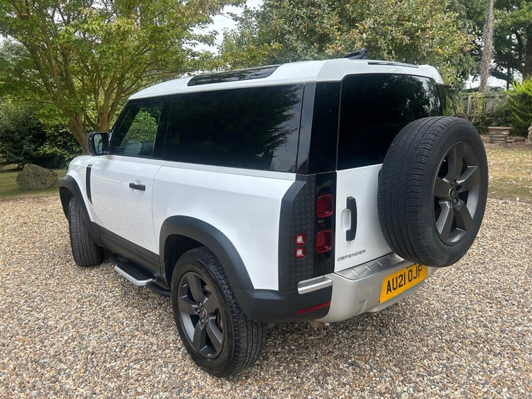 LAND ROVER DEFENDER 90 3.0 D200 MHEV 2021