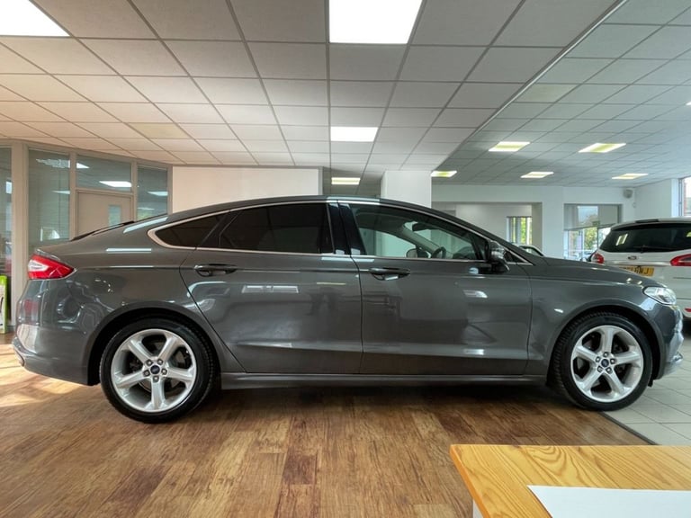 2017 Ford Mondeo 2.0 TDCi Titanium Hatchback 5dr Diesel Manual Euro 6 (s/s) (180 ps) Hatchback Di...