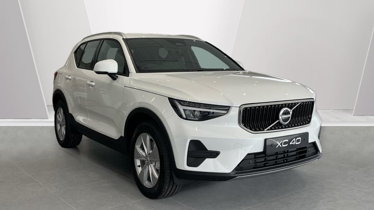 image for  Volvo XC40 Core, B3 Mild hybrid, Petrol Petrol/Electric Hybrid Automatic