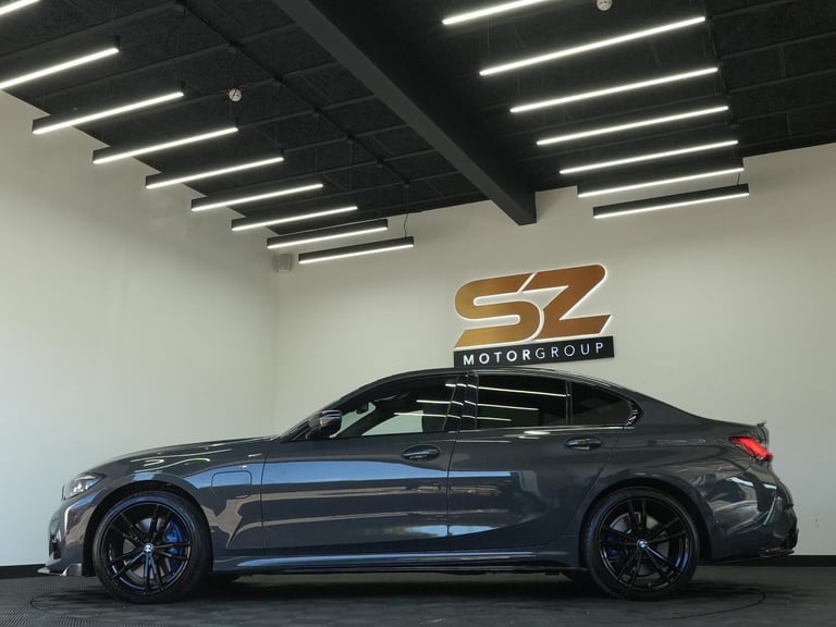 2021 BMW 3 Series 2.0 330e 12kWh M Sport Pro Edition Auto Euro 6 (s/s) 4dr SALOON Petrol/Electric...