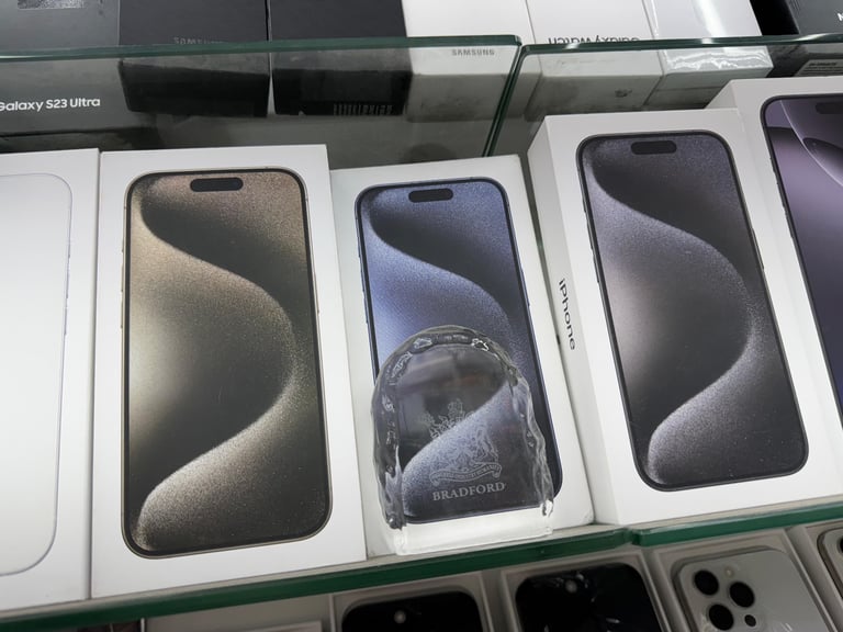 image for IPHONE 15 PRO MAX UNLOCKED BRAND NEW BOX ONE YEAR APPLE WARRANTY 