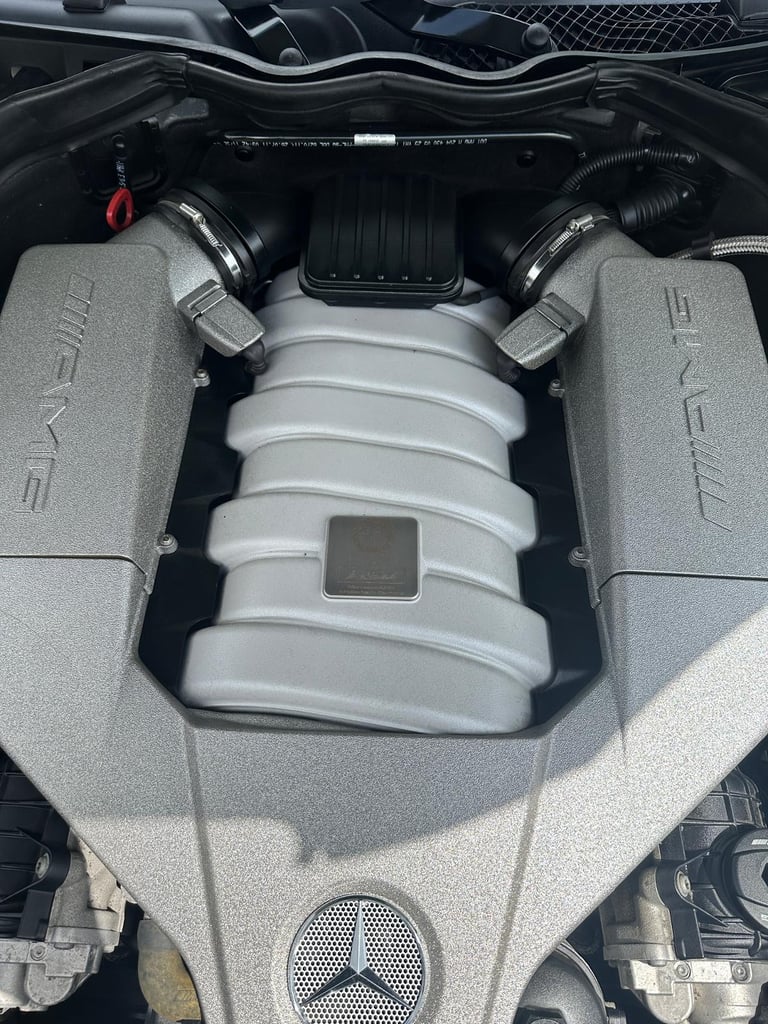 *** 2012 Mercedes-Benz C63 AMG 6.2 V8 460 BHP *** SUN-ROOF 
