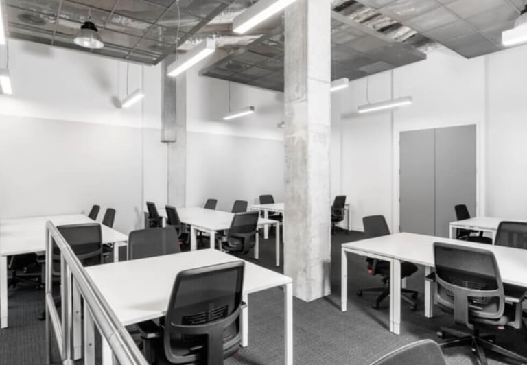 Furnished offices to rent in *Old Street*. Office Spaces for 4 to 60 desks EC1