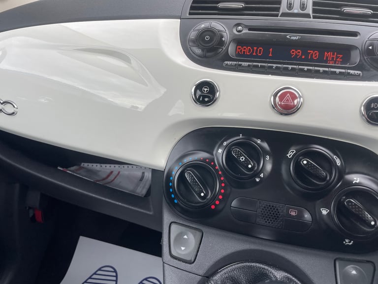 FIAT 500 1.2 LOUNGE S/S 10 REG WHITE 3 DOOR MOT MARCH 27TH 2026 TAX £35 SERVICE HISTORY 50+MPG