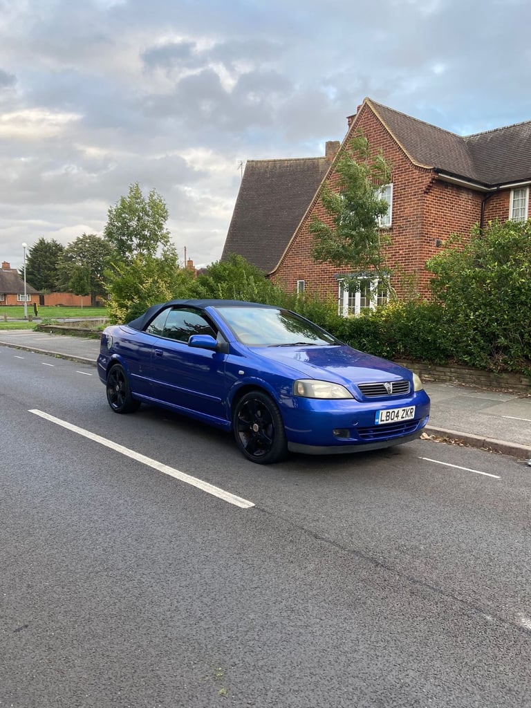 image for Vauxhall, ASTRA, Convertible, 2004, Manual, 1796 (cc), 2 doors