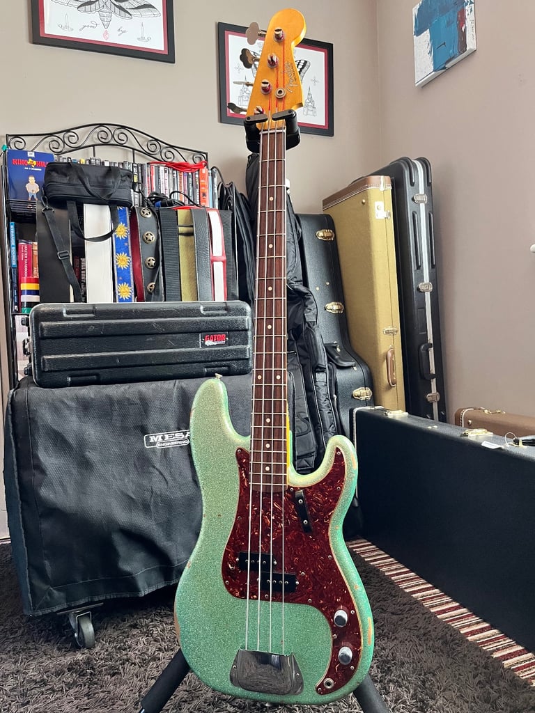 Fender Custom Shop 64 Precision.