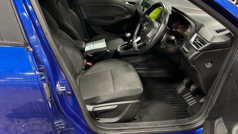 2021 Renault Clio 1.0 TCe 90 Iconic 5dr HATCHBACK PETROL Manual