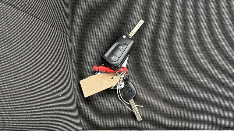 2015 Toyota AYGO 1.0 VVT-i X-Play 3dr Hatchback Petrol Manual