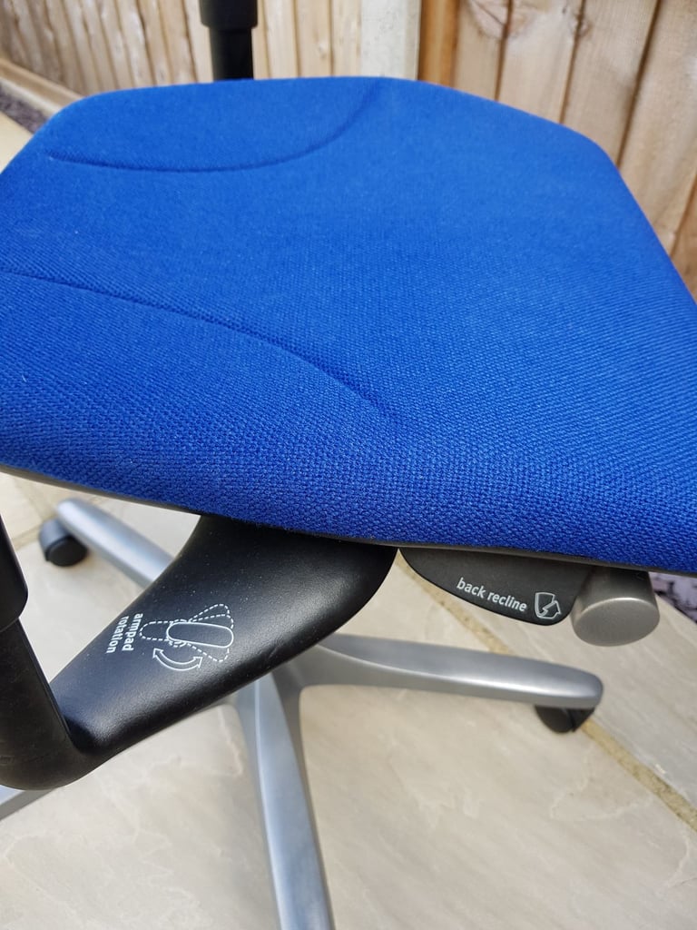 Orthopaedic desk chair
