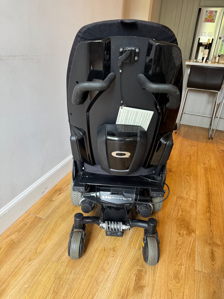 Quantum 6 Edge Power Chair mobility scooter